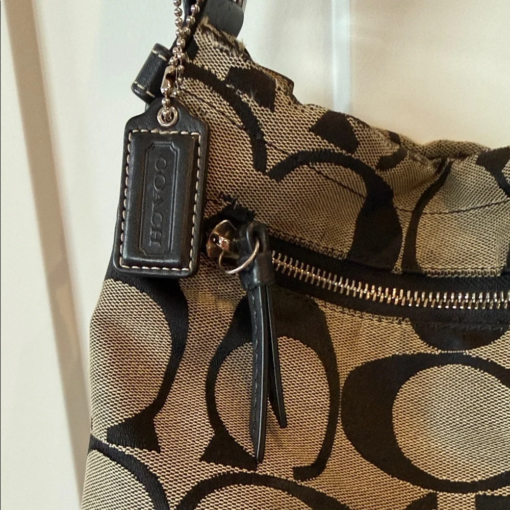 Coach Black and Brown Signature Shoulder Bag Slouchy worn purse designer